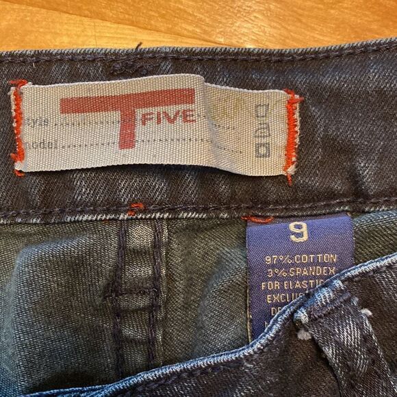 2/$15 T Five jeans dark wash with studs and jewel button - Picture 4 of 6